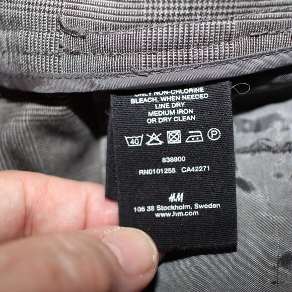 H&M Menswear Cuffed Shorts NWOT Size 8 - Picture 9 of 10